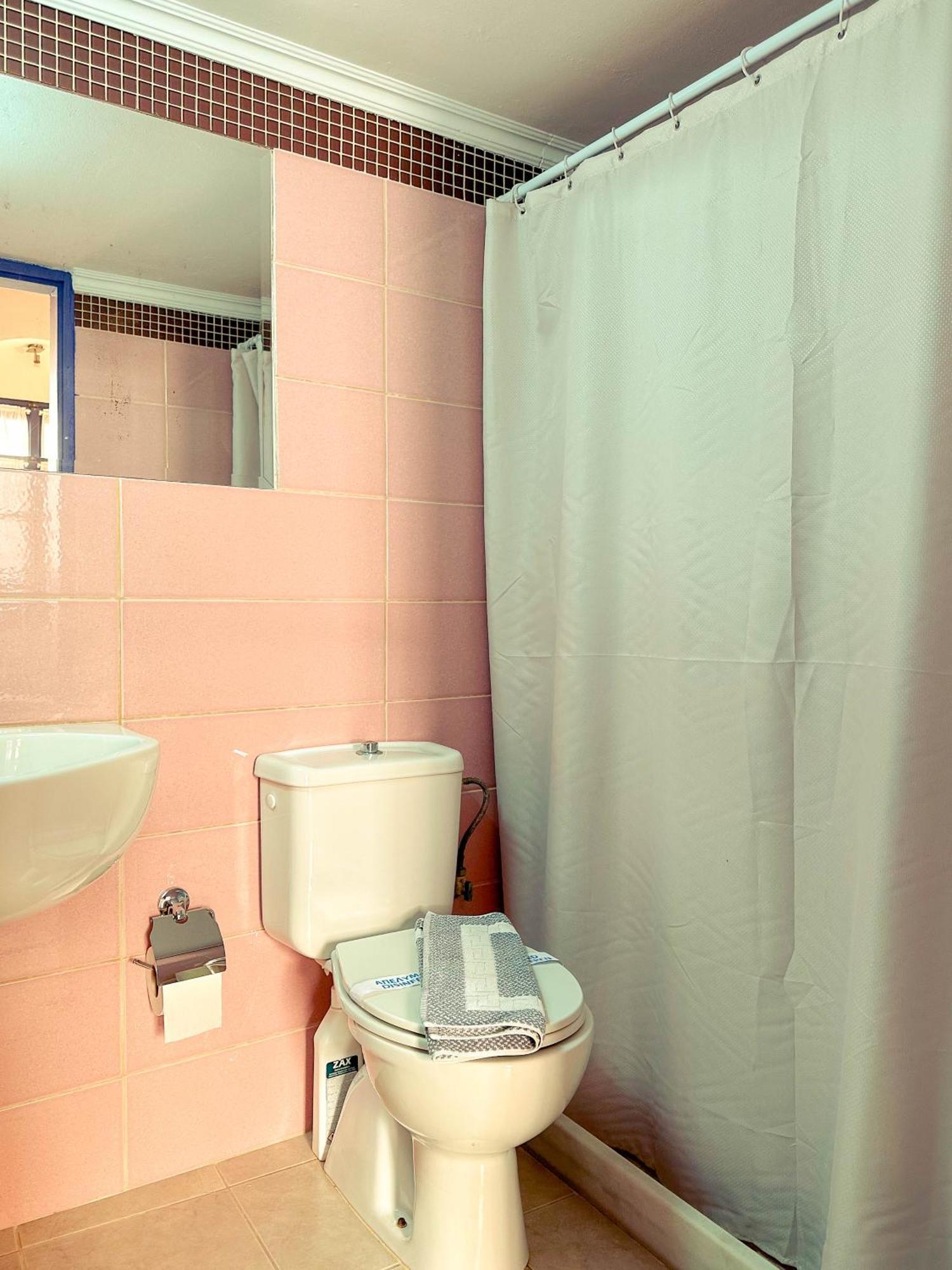 Kali Strata 2 - Downtown Apartment Сими Екстериор снимка