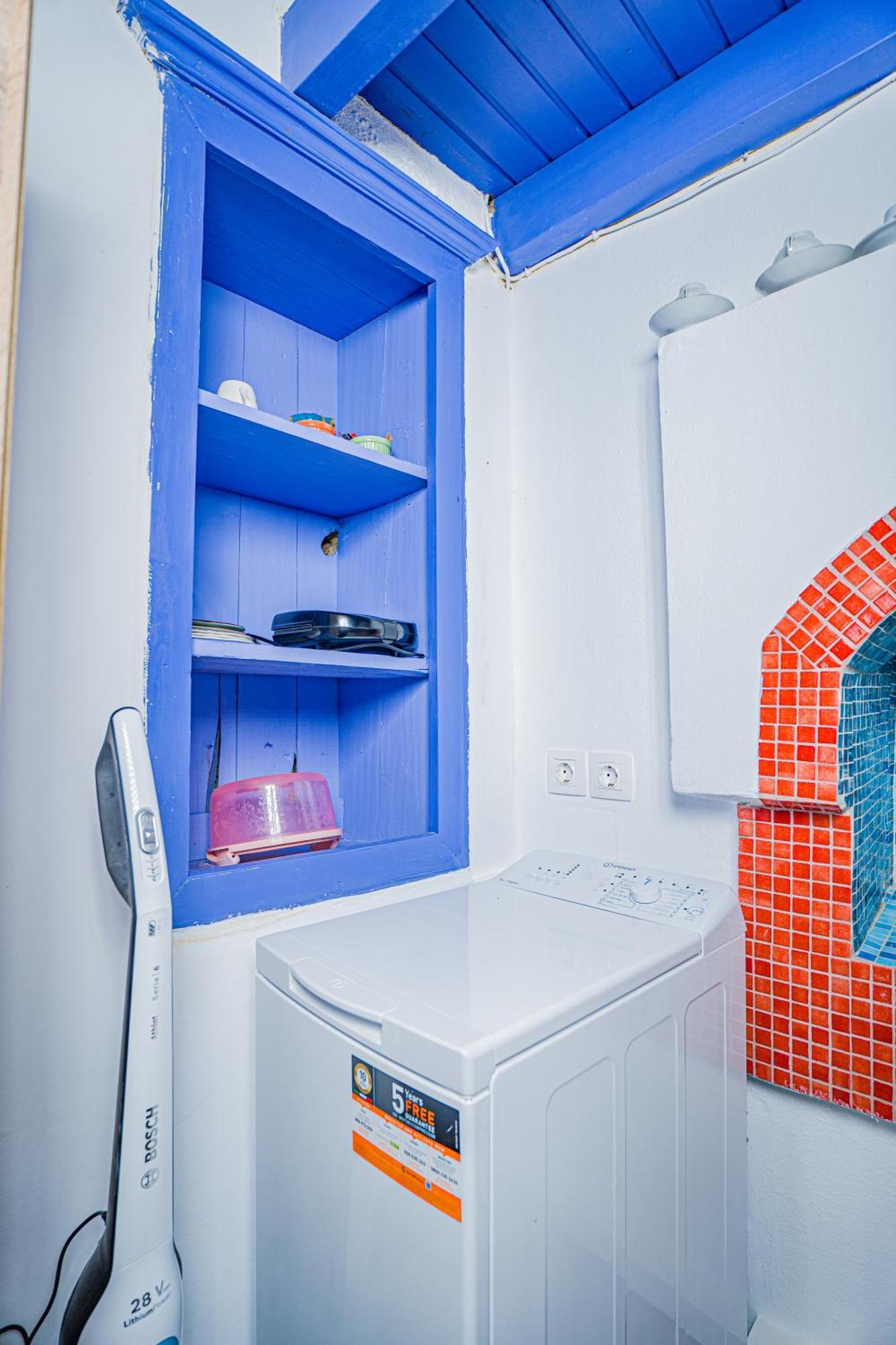 Kali Strata 2 - Downtown Apartment Сими Екстериор снимка
